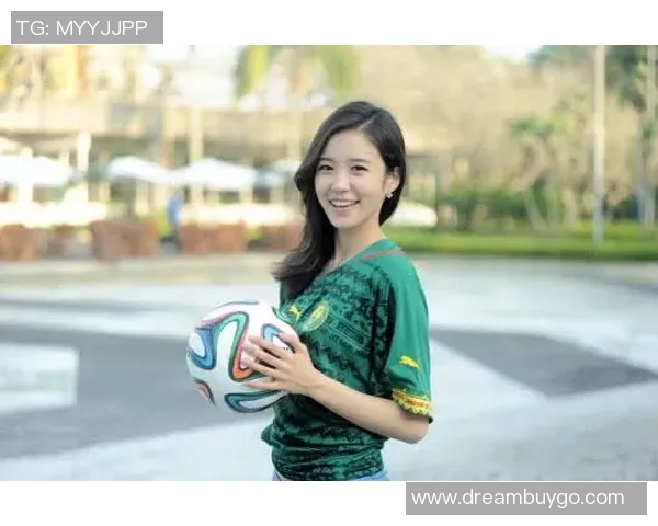 足球明星与美女的浪漫邂逅精彩瞬间视频大揭秘